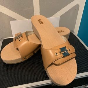 ORIGINAL CAMELOT DR SCHOLL’S SANDALS